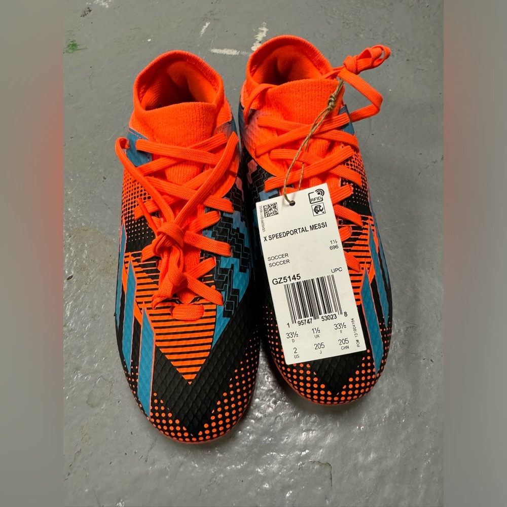 Adidas Messi Soccer Cleats. Never worn. Size 2 youth